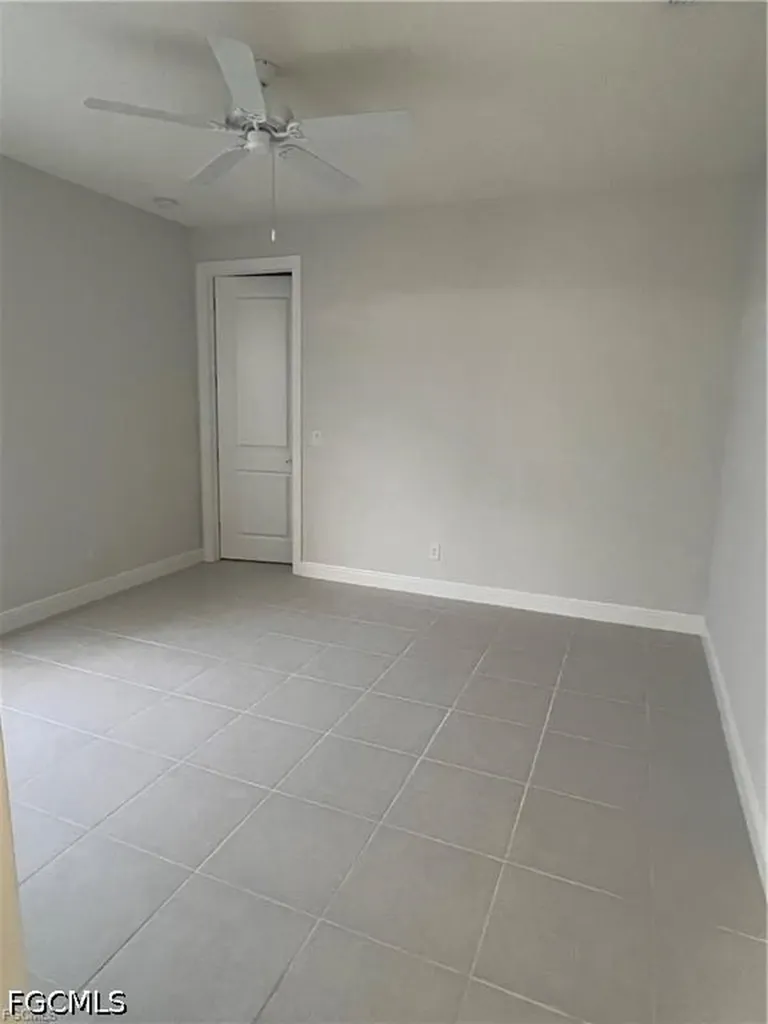305 NE 19th Place Cape Coral FL 33909