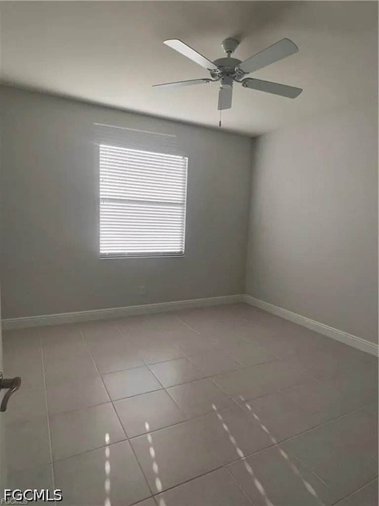 305 NE 19th Place Cape Coral FL 33909