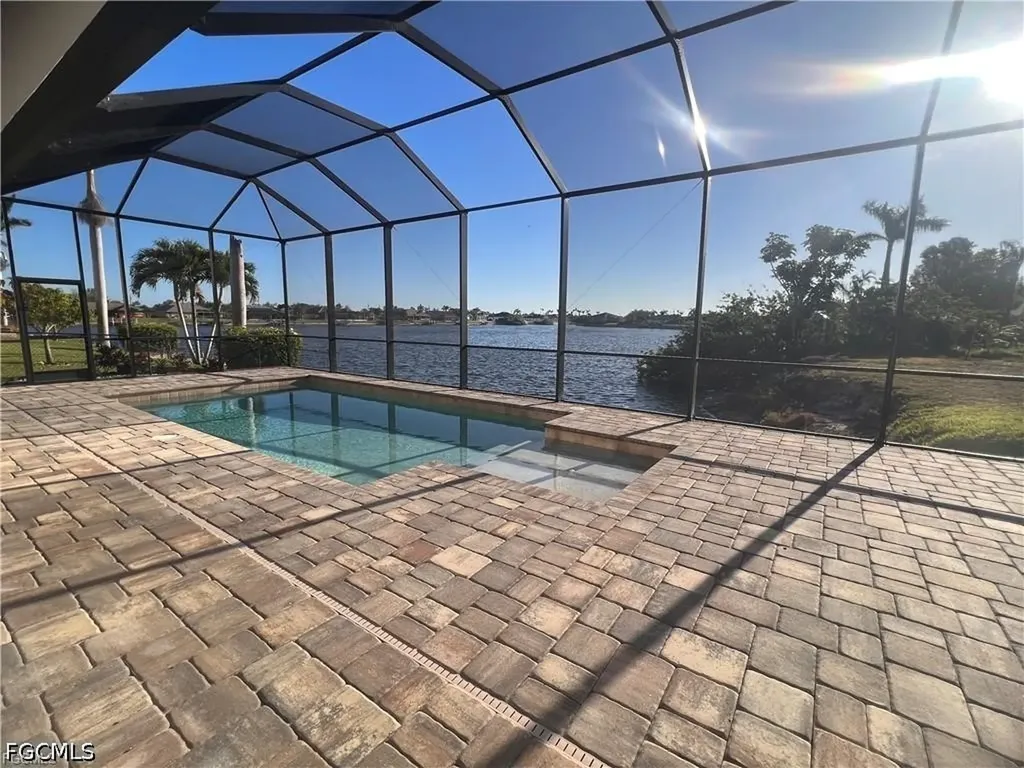 305 NE 19th Place Cape Coral FL 33909