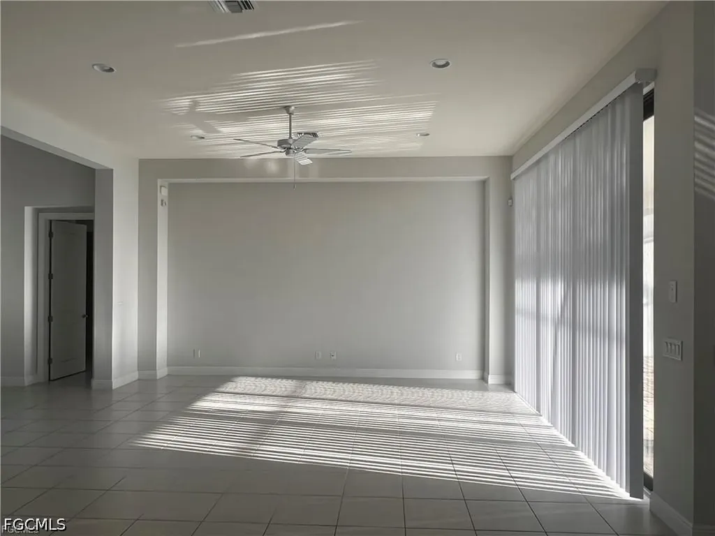 305 NE 19th Place Cape Coral FL 33909