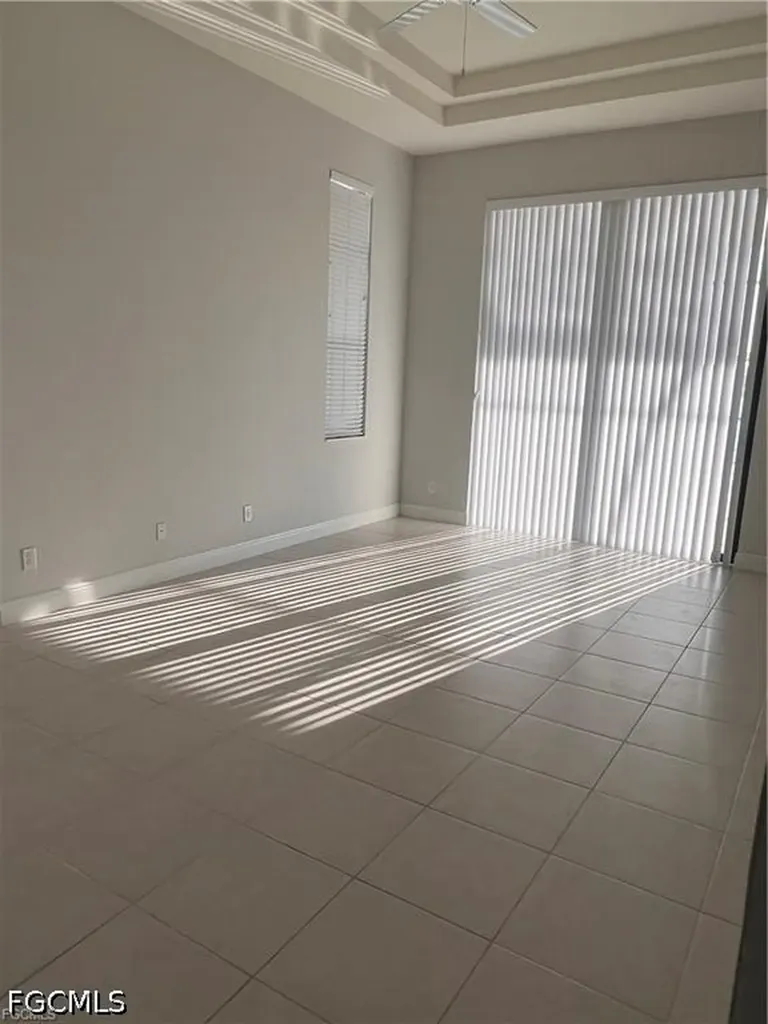 305 NE 19th Place Cape Coral FL 33909