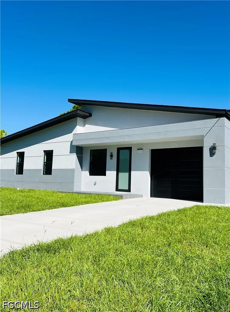 1131 Fogia Street E Lehigh Acres FL 33974