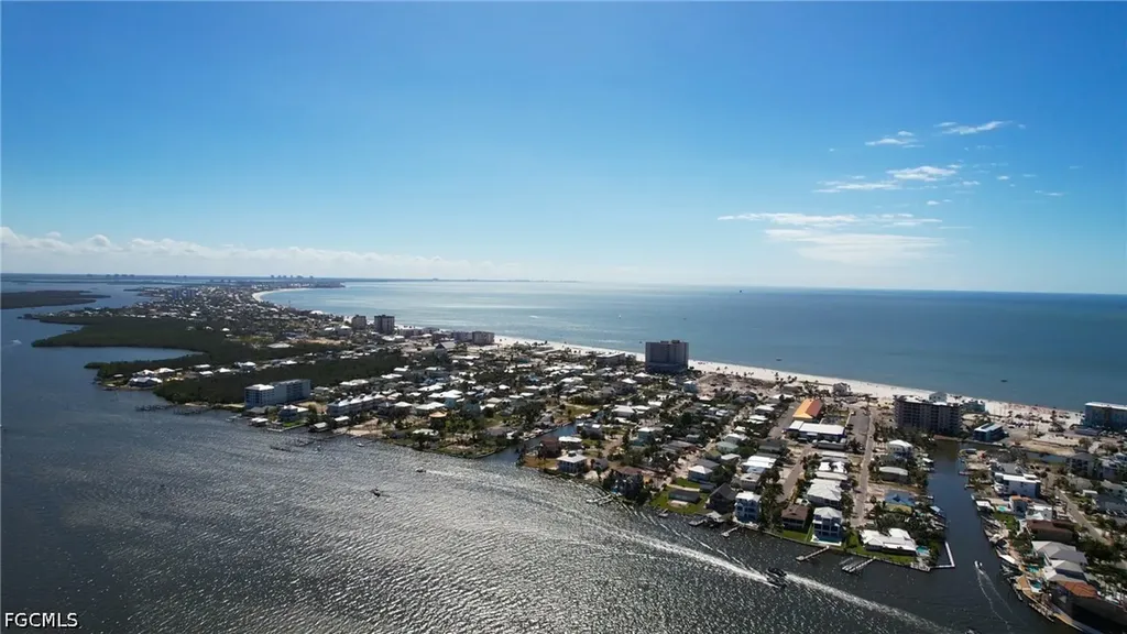 19281 #32-33 San Carlos Boulevard Fort Myers Beach FL 33931