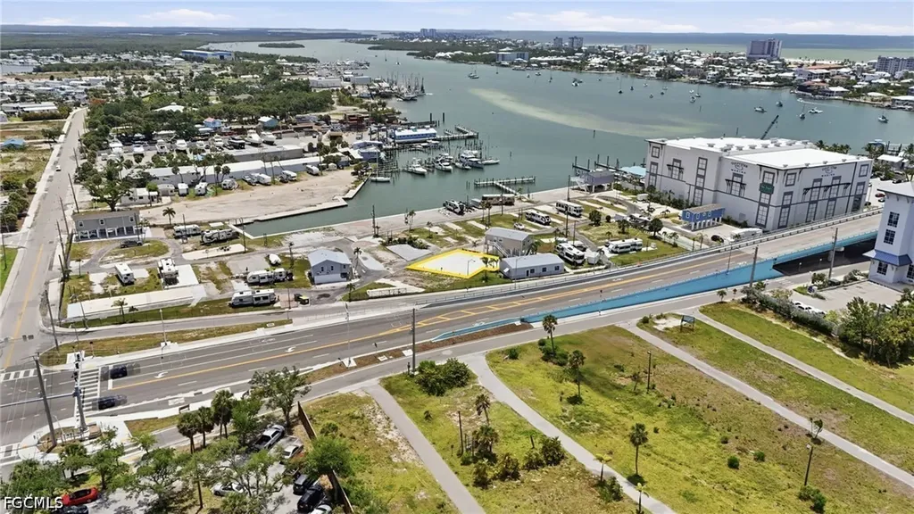 19281 #32-33 San Carlos Boulevard Fort Myers Beach FL 33931