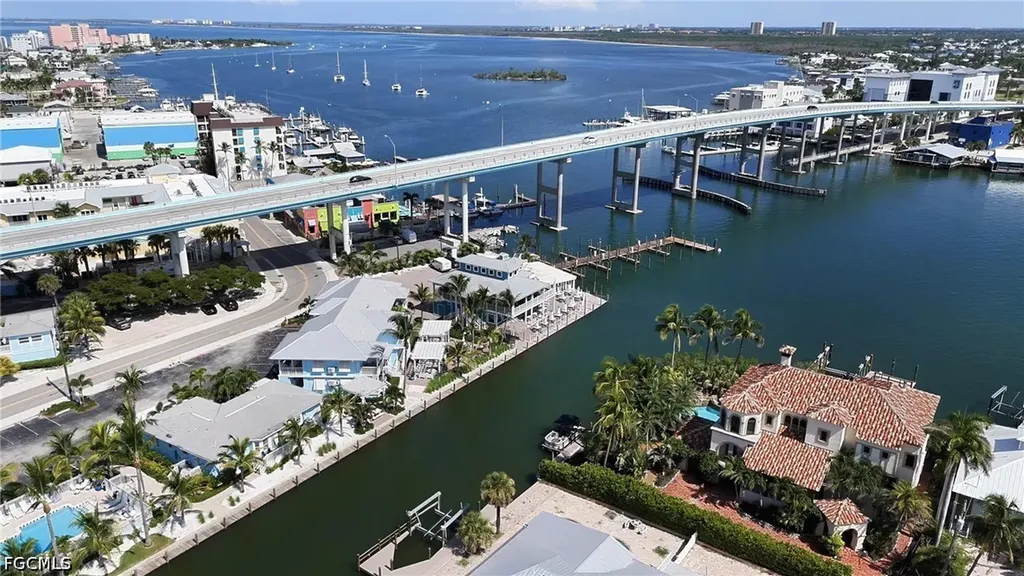 19281 #32-33 San Carlos Boulevard Fort Myers Beach FL 33931