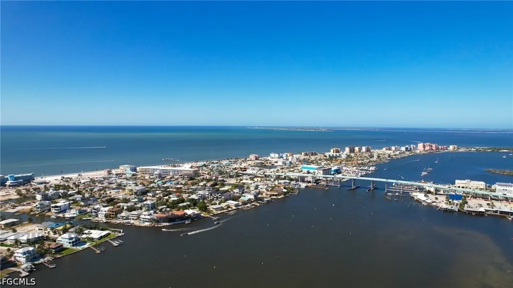 19281 #32-33 San Carlos Boulevard Fort Myers Beach FL 33931