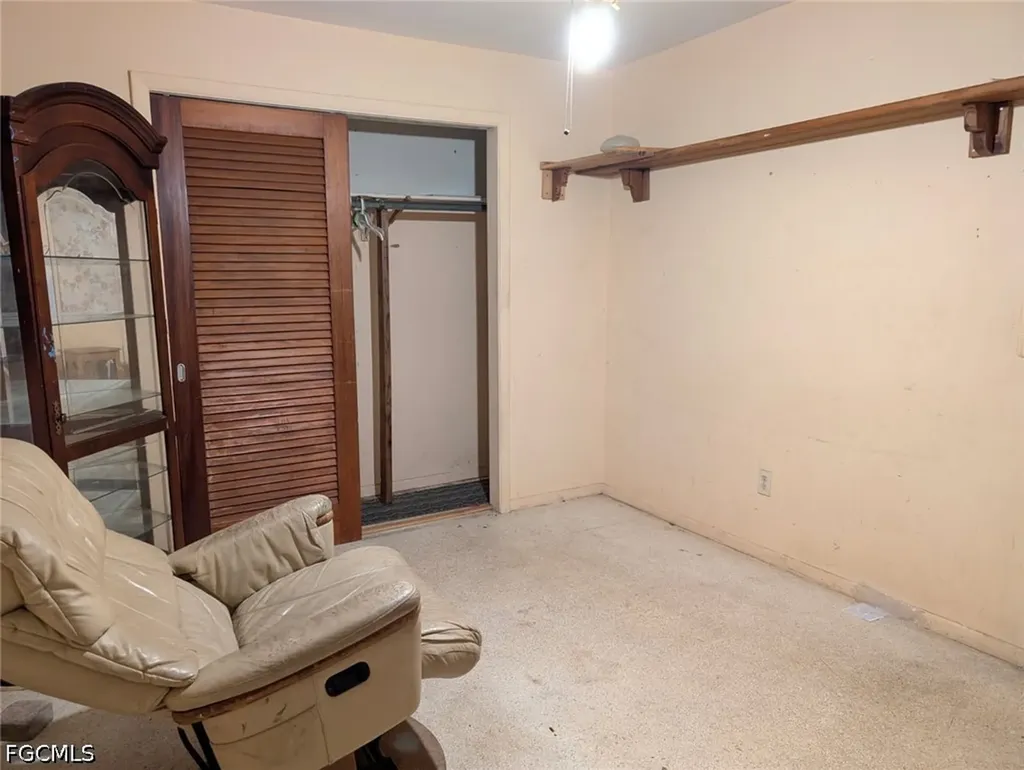 376 Kingston Drive E Fort Myers FL 33905
