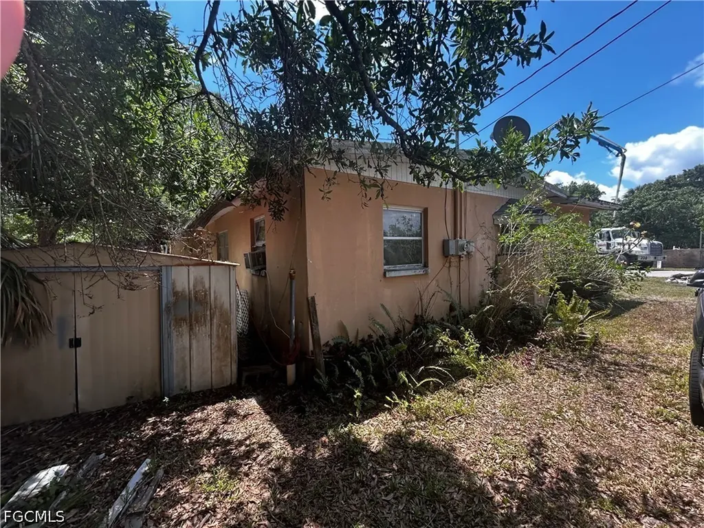 376 Kingston Drive E Fort Myers FL 33905