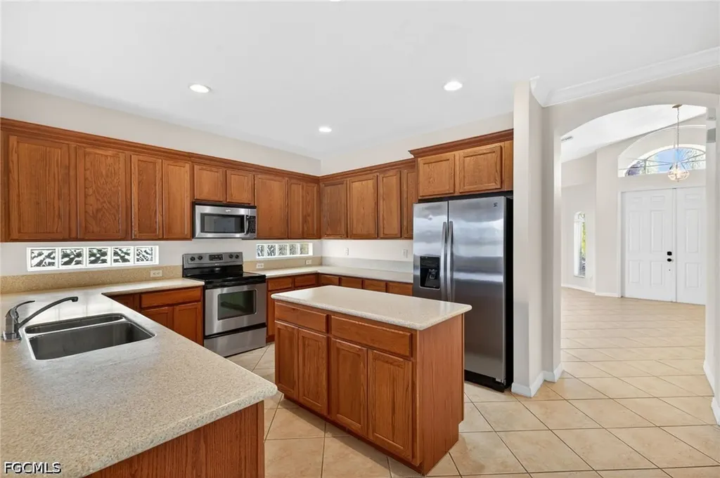 8369 Sumner Avenue Fort Myers FL 33908