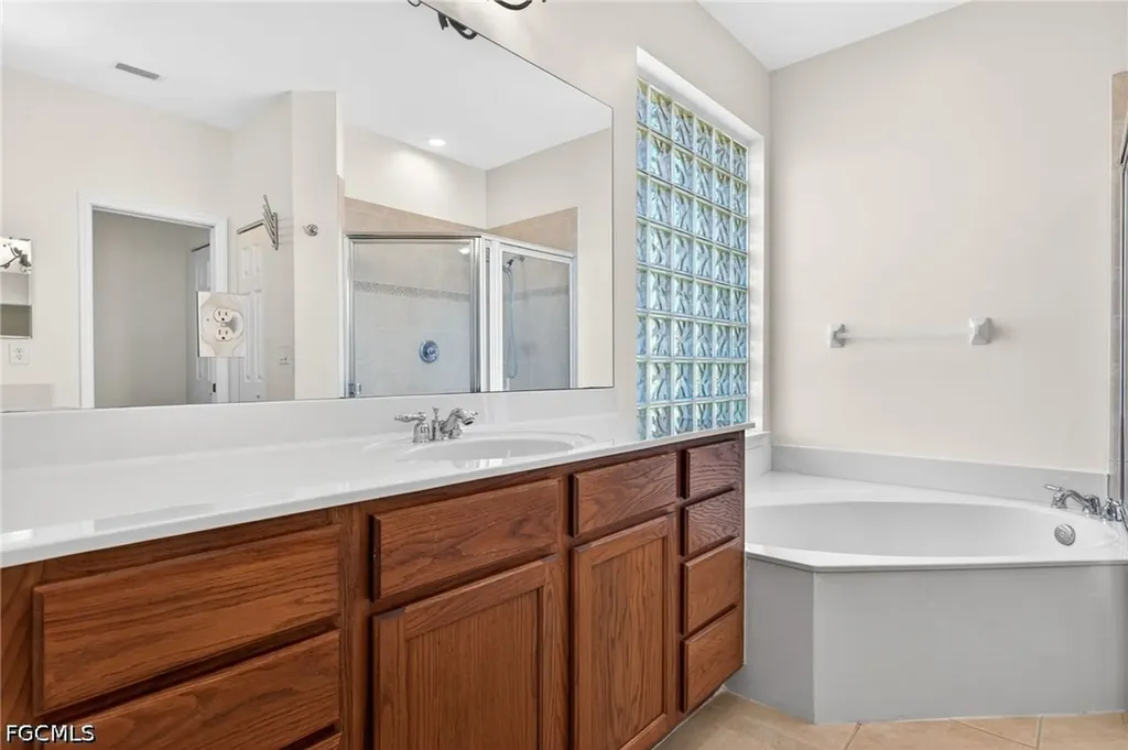 8369 Sumner Avenue Fort Myers FL 33908