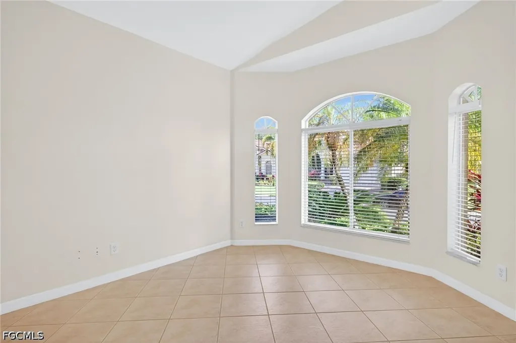 8369 Sumner Avenue Fort Myers FL 33908