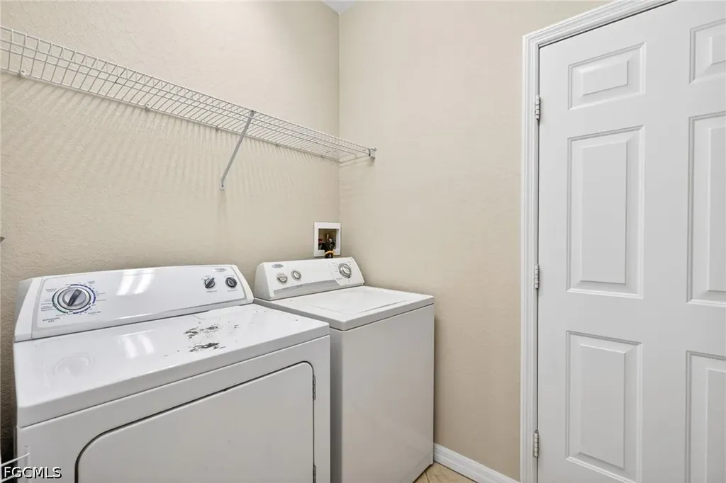 8369 Sumner Avenue Fort Myers FL 33908
