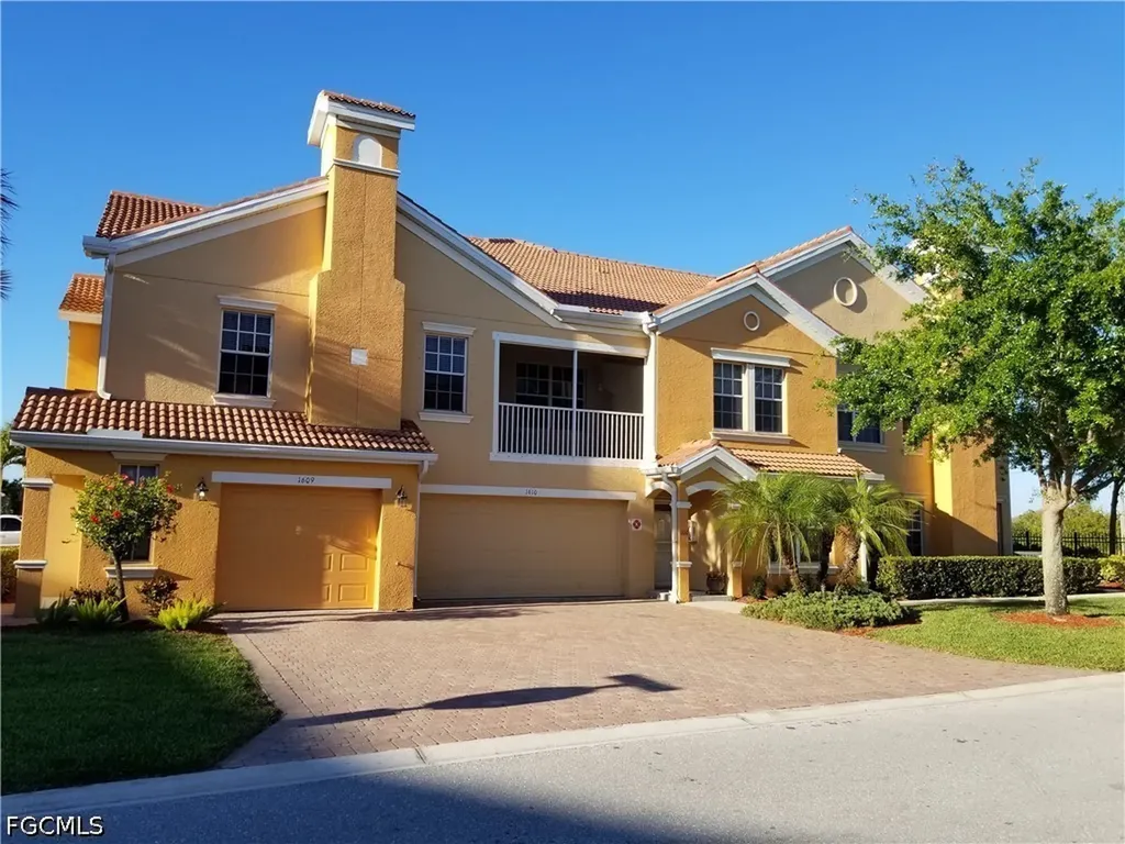 1842 Concordia Lake Circle Cape Coral FL 33909