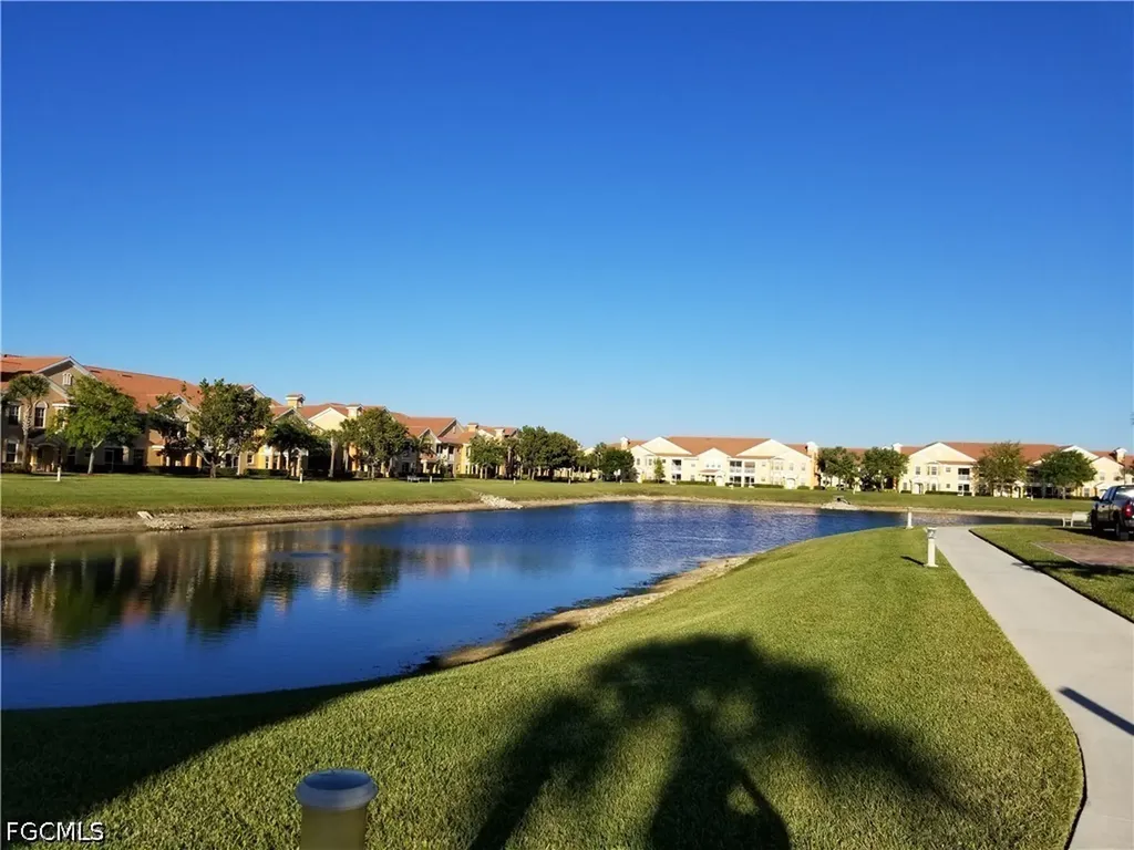 1842 Concordia Lake Circle Cape Coral FL 33909