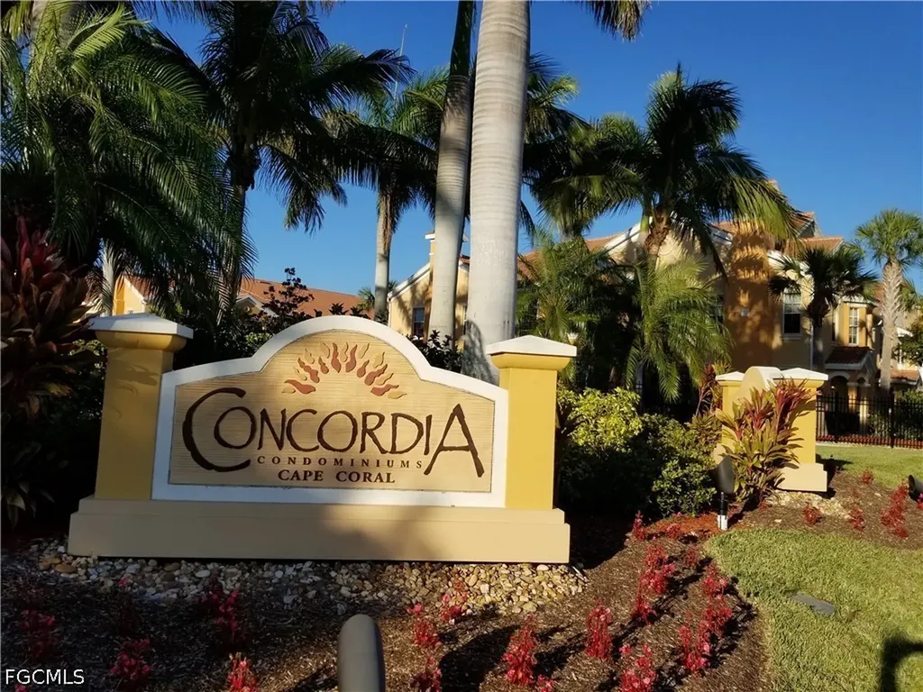 1842 Concordia Lake Circle Cape Coral FL 33909