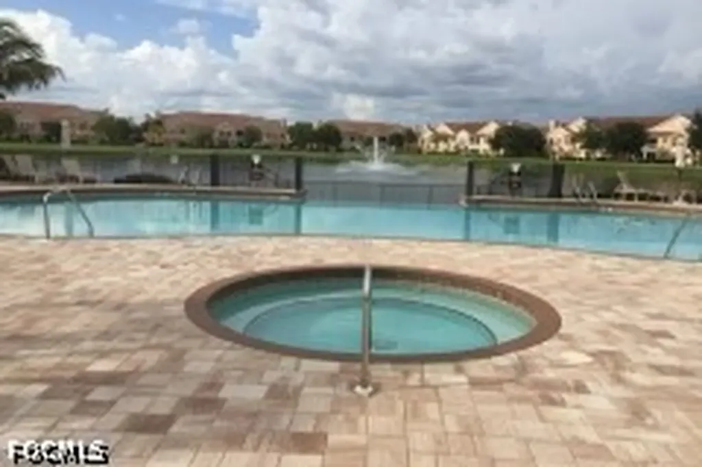1842 Concordia Lake Circle Cape Coral FL 33909