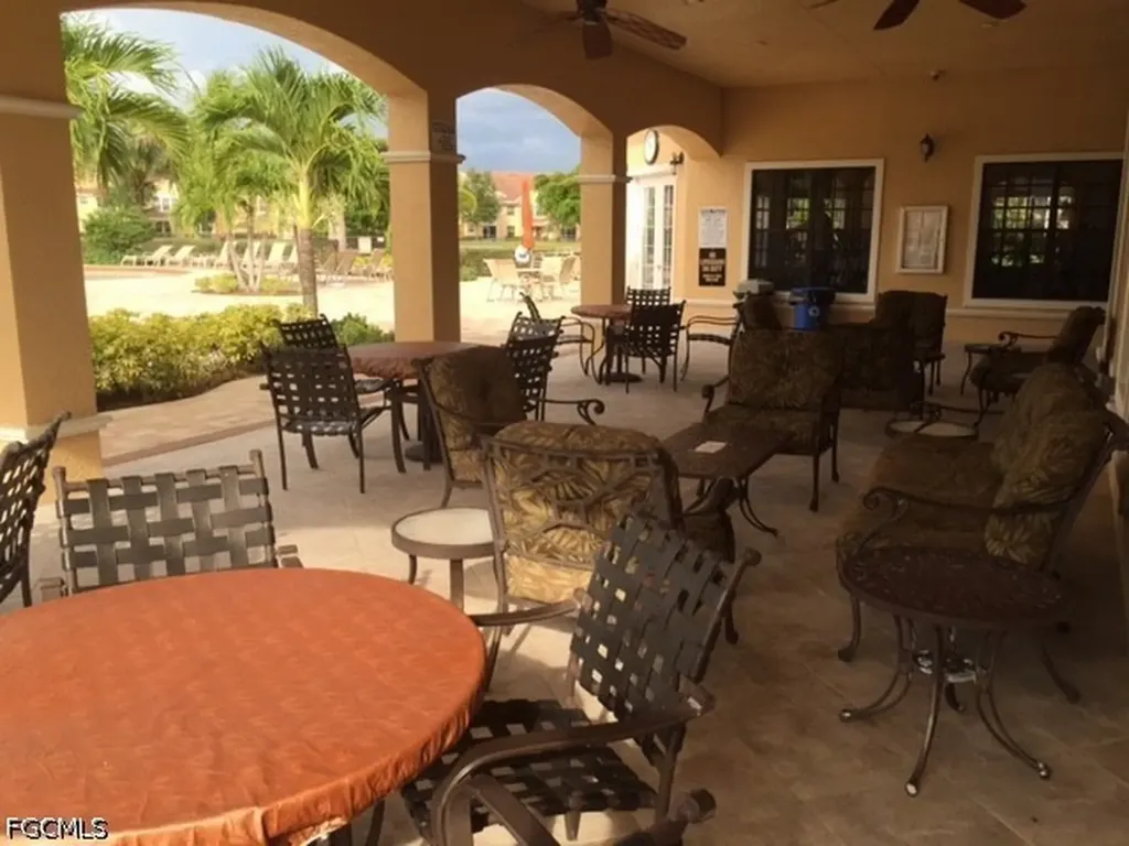 1842 Concordia Lake Circle Cape Coral FL 33909