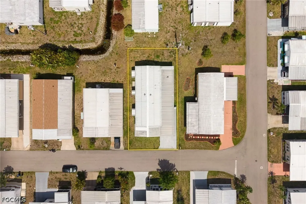 14704 Patrick Henry Road North Fort Myers FL 33917