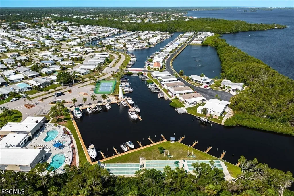 14704 Patrick Henry Road North Fort Myers FL 33917