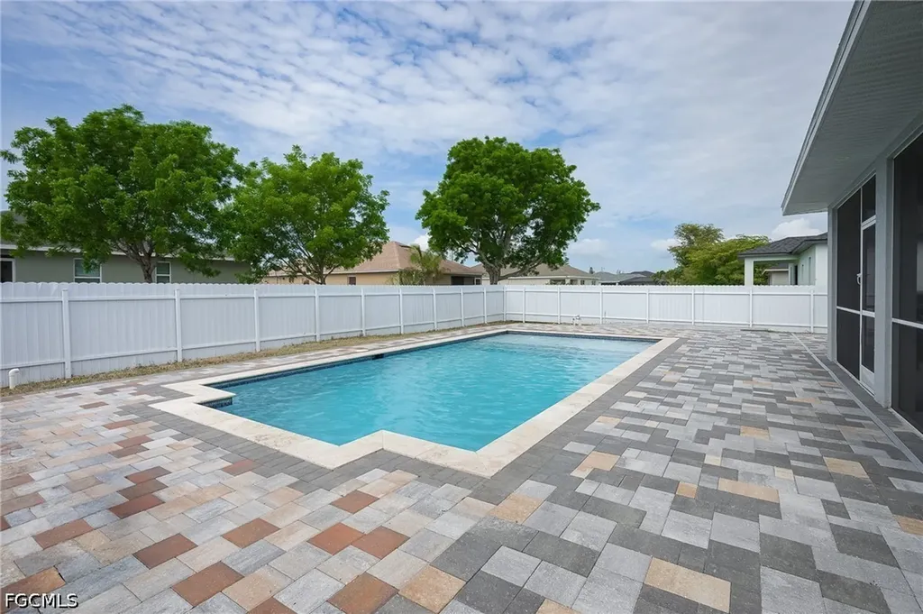 1802 NW 20th Terrace Cape Coral FL 33993