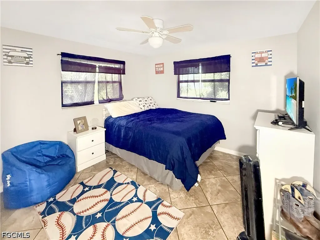 536 SE 26th Terrace Cape Coral FL 33904