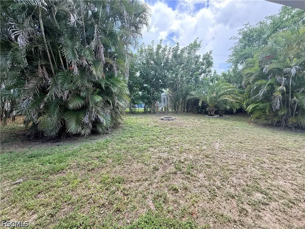 536 SE 26th Terrace Cape Coral FL 33904