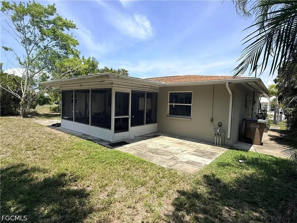 536 SE 26th Terrace Cape Coral FL 33904