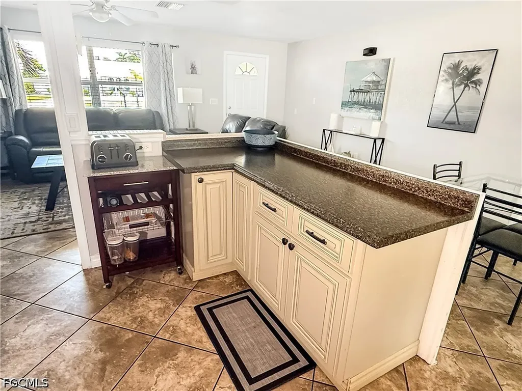 536 SE 26th Terrace Cape Coral FL 33904