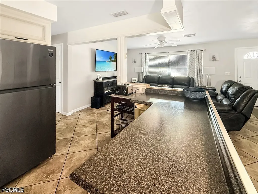 536 SE 26th Terrace Cape Coral FL 33904