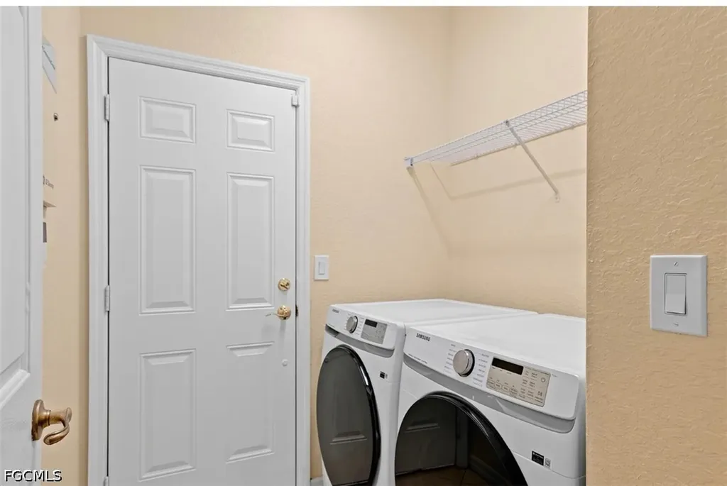 9967 Chiana Circle Fort Myers FL 33905