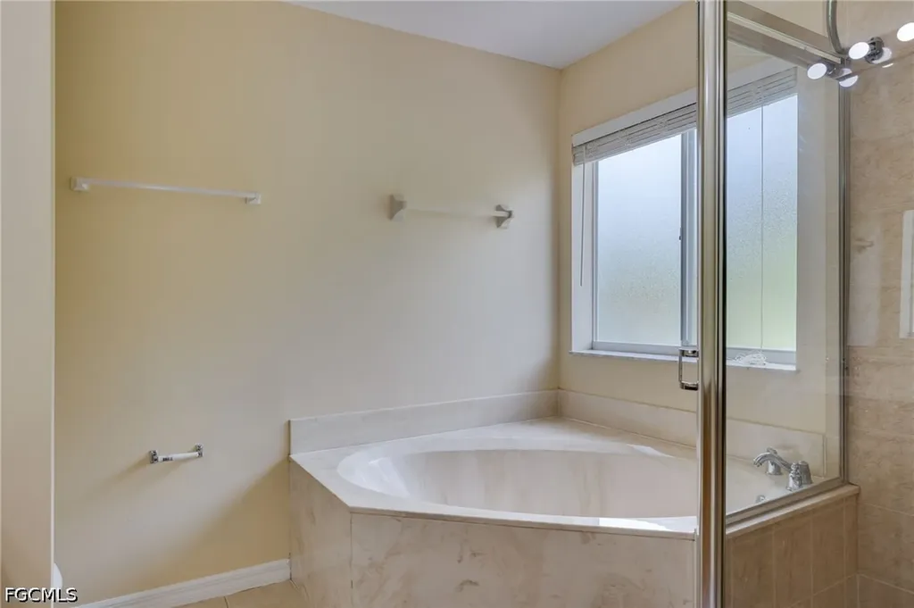 9967 Chiana Circle Fort Myers FL 33905