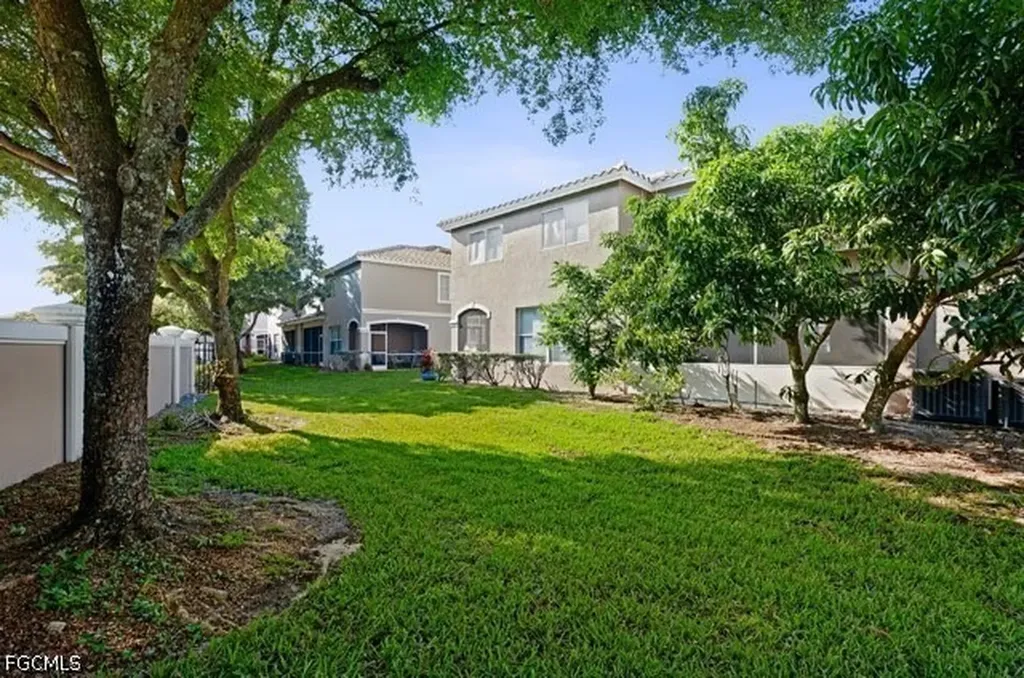 9967 Chiana Circle Fort Myers FL 33905