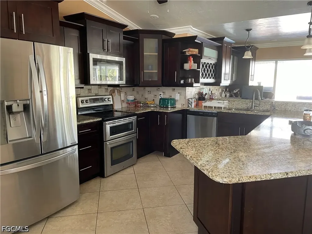 531 SW 39th Terrace Cape Coral FL 33914