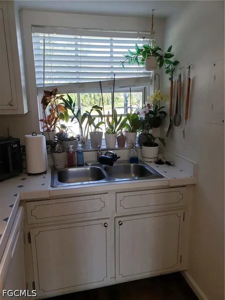 864 Courtington Lane Fort Myers FL 33919