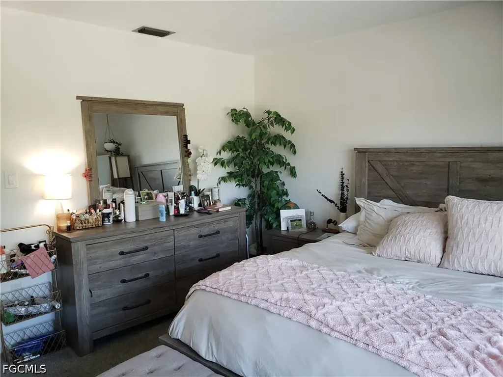 864 Courtington Lane Fort Myers FL 33919
