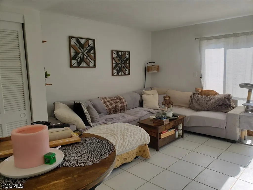 864 Courtington Lane Fort Myers FL 33919