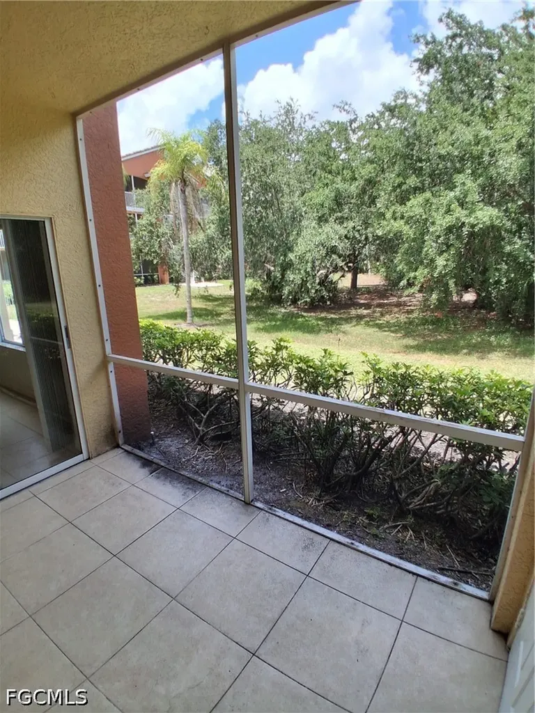 6361 Aragon Way Fort Myers FL 33966