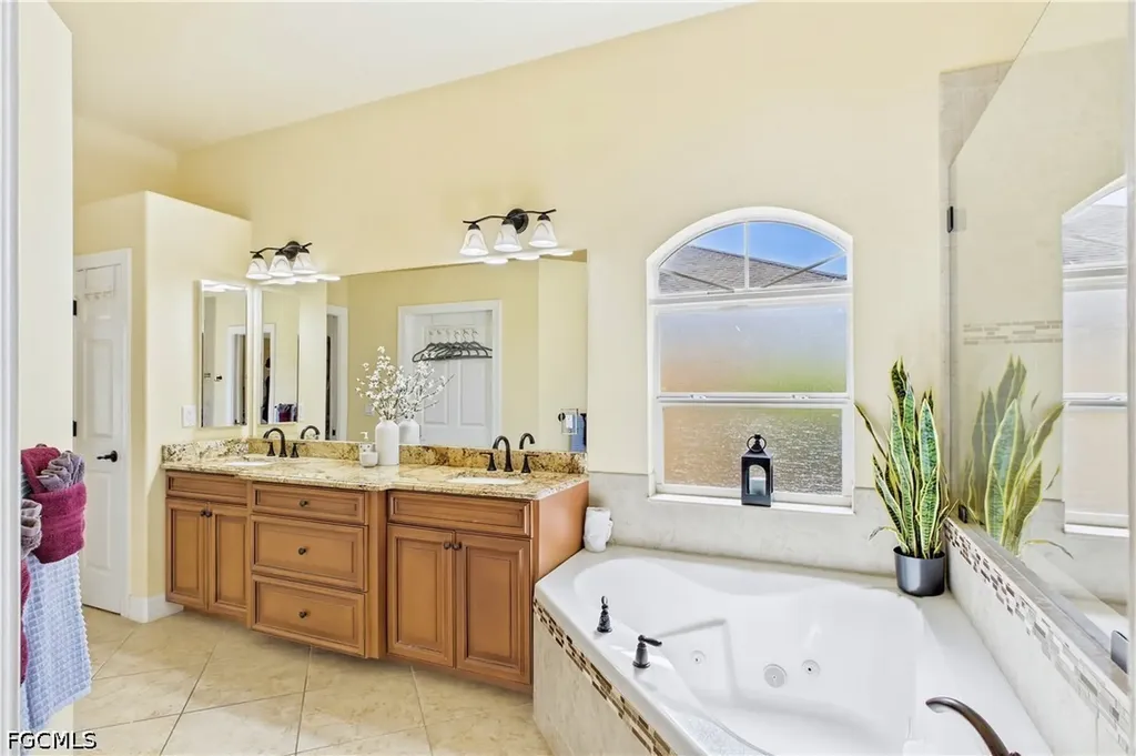 1440 Vendome Court Cape Coral FL 33904