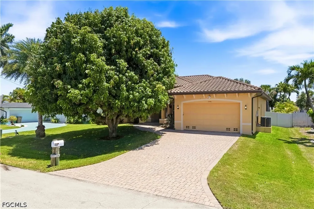 1440 Vendome Court Cape Coral FL 33904