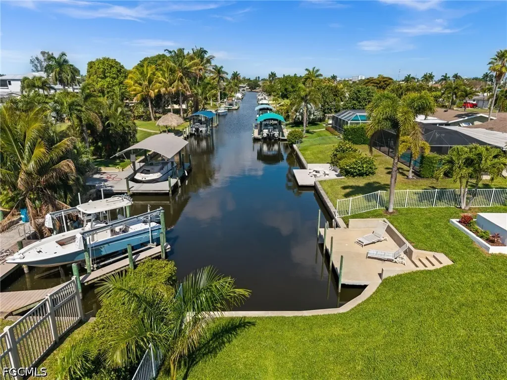 1460 Venetian Court Cape Coral FL 33904