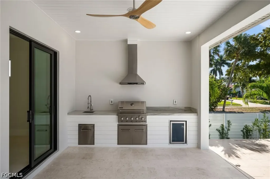 1460 Venetian Court Cape Coral FL 33904