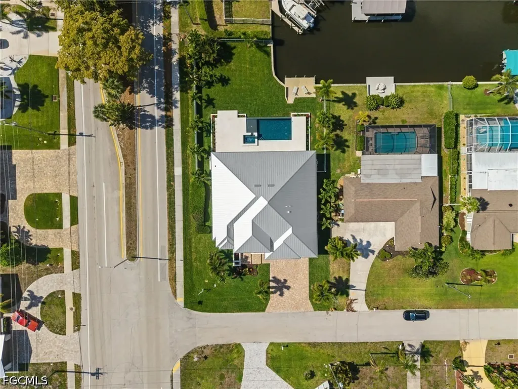 1460 Venetian Court Cape Coral FL 33904