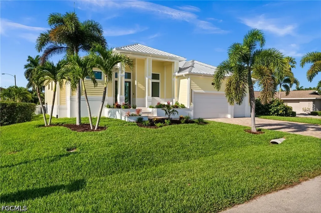 1460 Venetian Court Cape Coral FL 33904