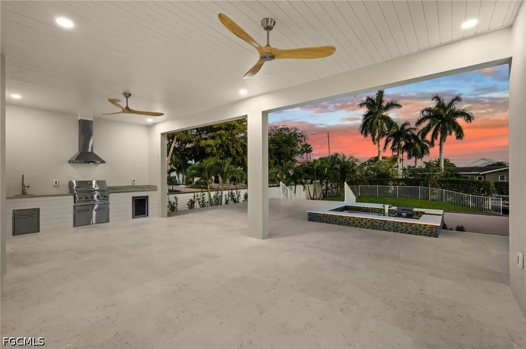 1460 Venetian Court Cape Coral FL 33904