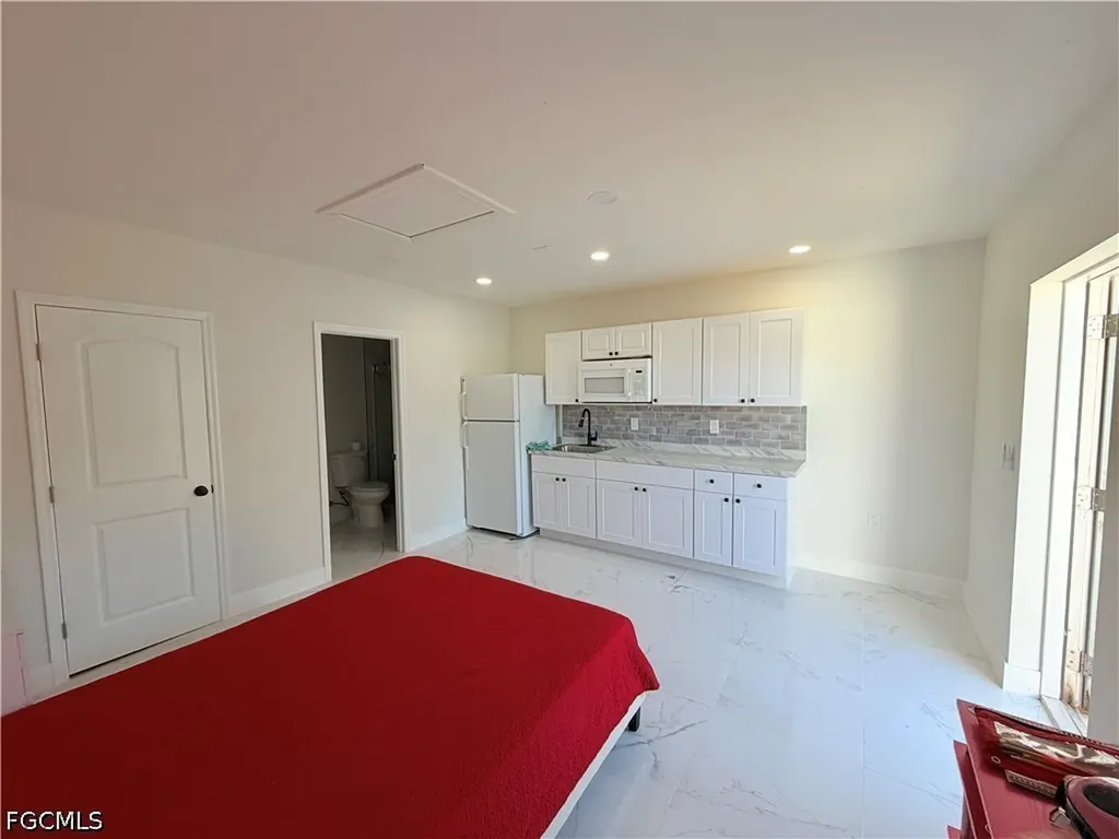 100 NW 13th Place Cape Coral FL 33993