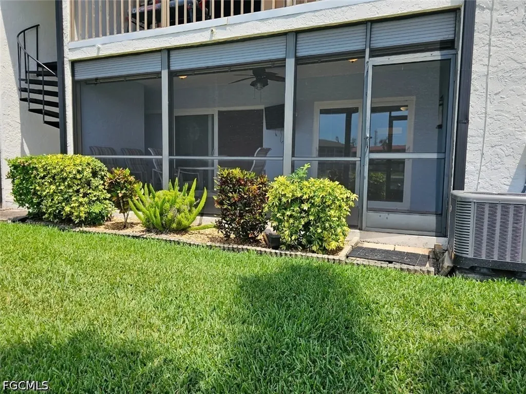 4722 SE 1st Place Cape Coral FL 33904