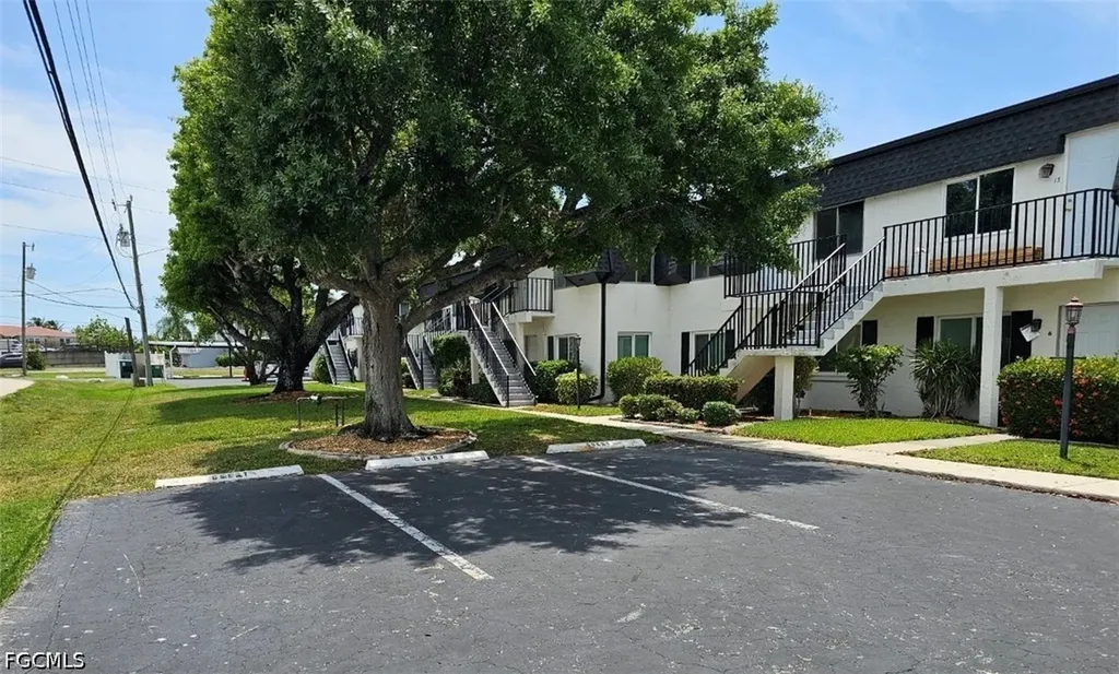4722 SE 1st Place Cape Coral FL 33904