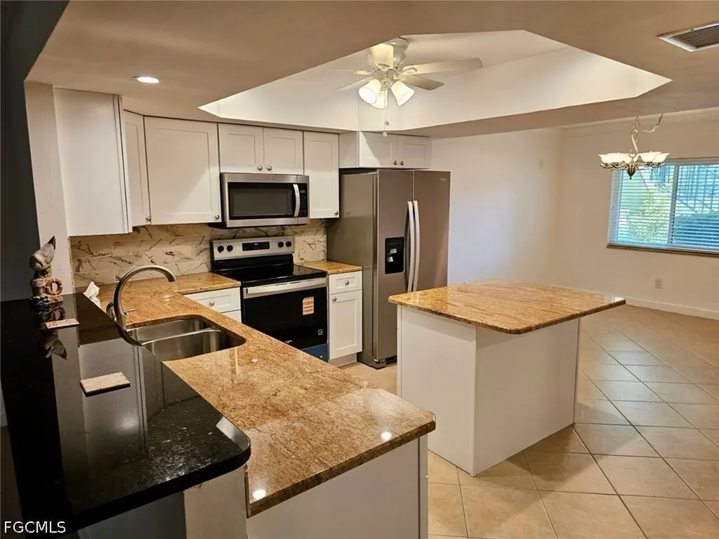 4722 SE 1st Place Cape Coral FL 33904