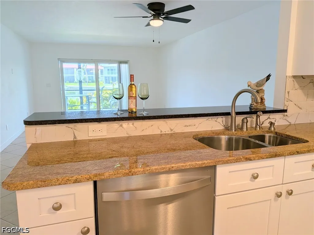 4722 SE 1st Place Cape Coral FL 33904