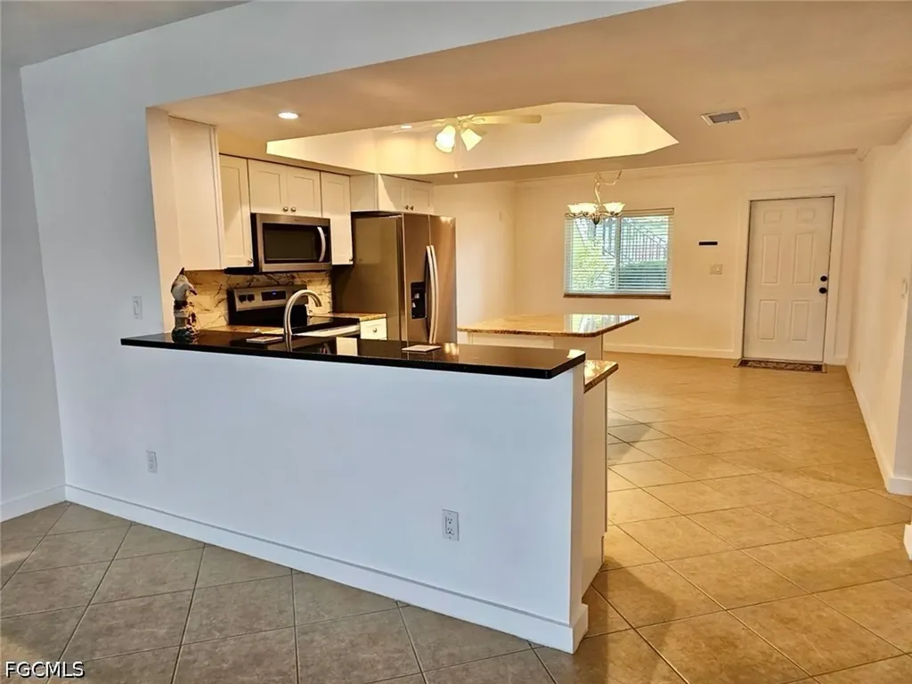 4722 SE 1st Place Cape Coral FL 33904